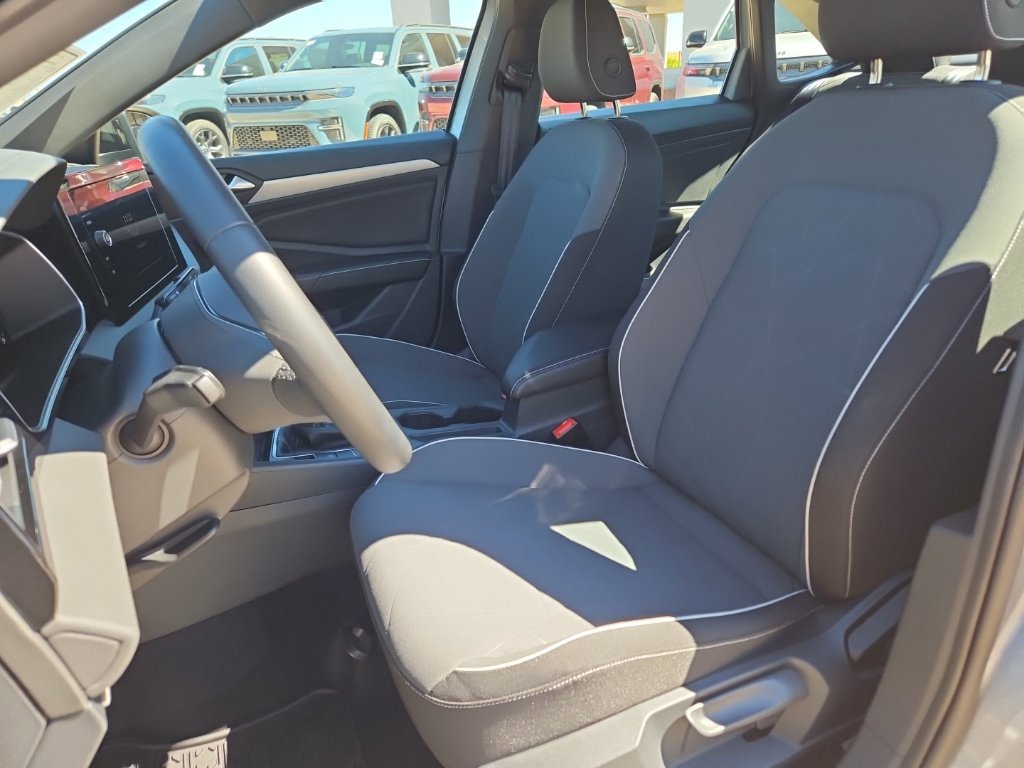 Used 2025 Volkswagen Jetta Sport FWD image 16