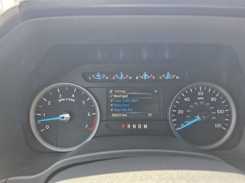 Certified 2021 Ford Expedition XLT RWD image 3