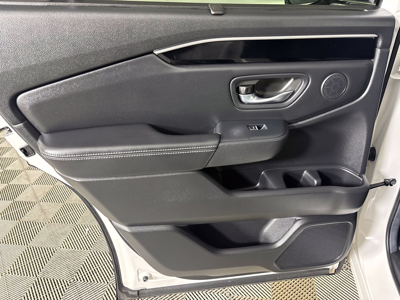 Used 2025 Honda Pilot Touring image 23