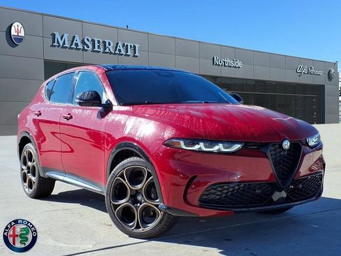 New 2025 Alfa Romeo Tonale Intensa image 1