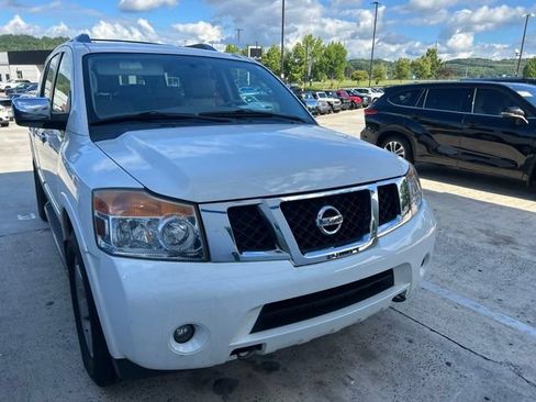 Used 2011 Nissan Armada SL RWD image 2
