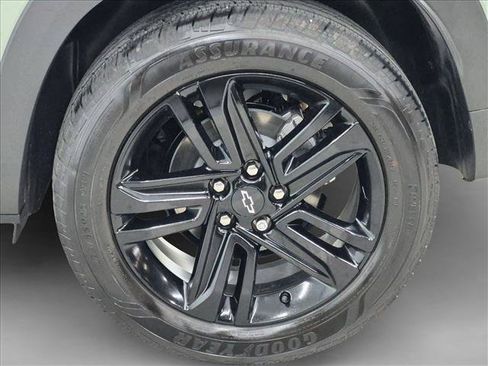 Used 2026 Chevrolet Trax ACTIV w/ Sunroof Package FWD image 23