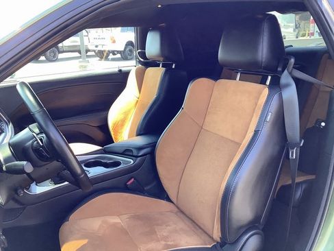 Used 2022 Dodge Challenger GT w/ Plus Package image 7