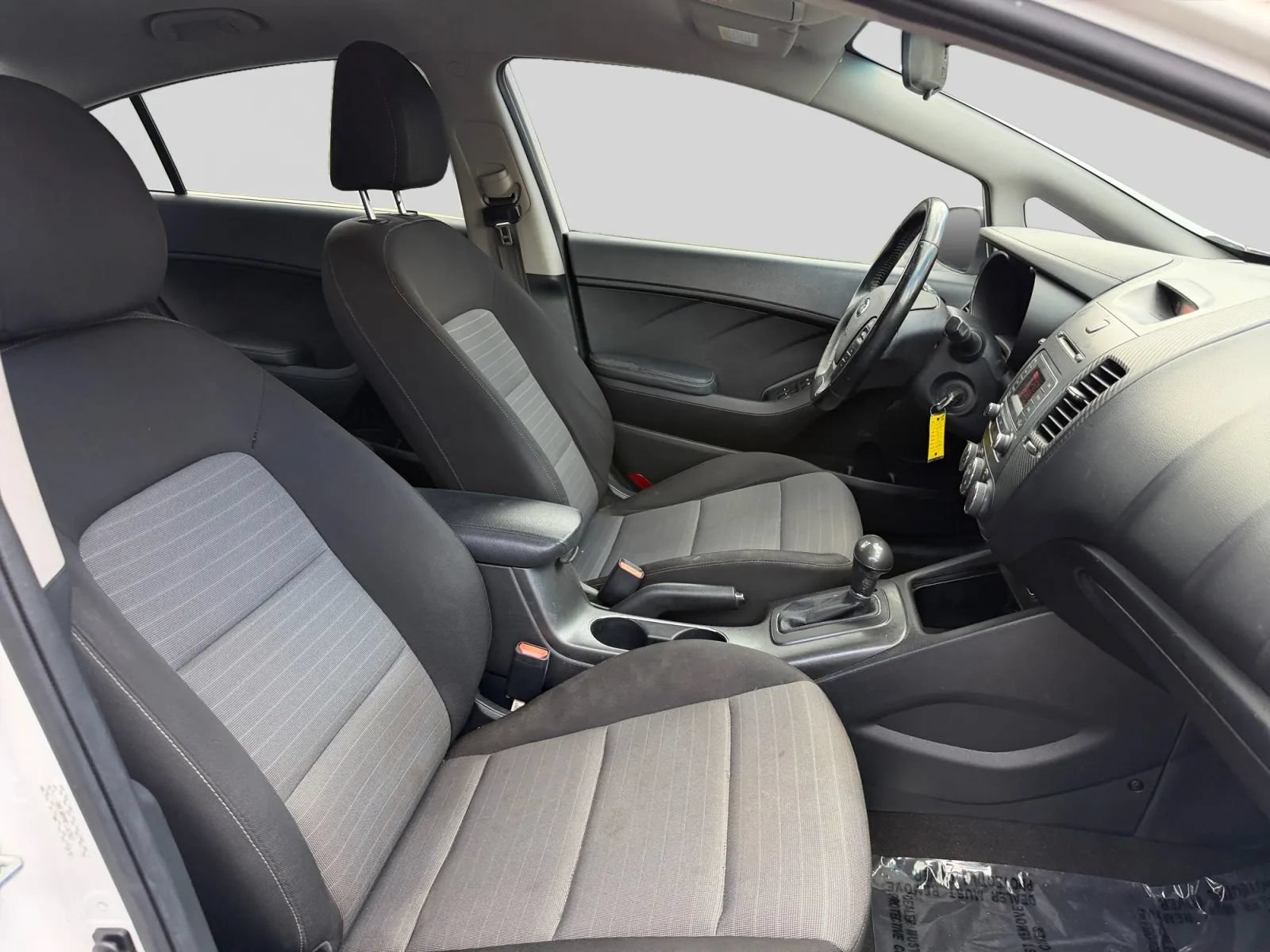 Used 2015 Kia Forte EX FWD image 15