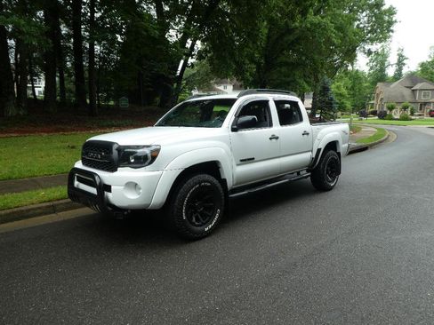 Used 2010 Toyota Tacoma PreRunner RWD image 25