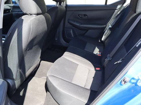Used 2025 Nissan Sentra SV FWD image 5