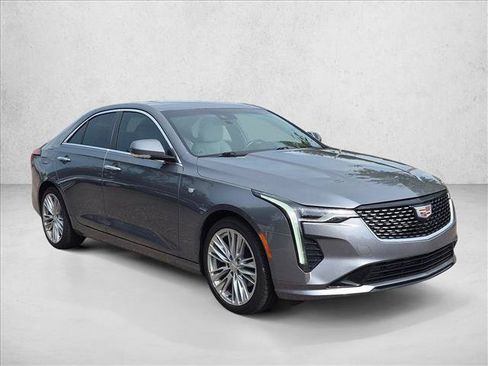 Used 2020 Cadillac CT4 Premium Luxury RWD image 3