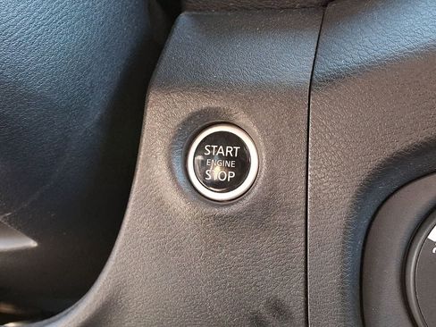 Used 2024 Nissan Frontier SV AWD/4WD image 24