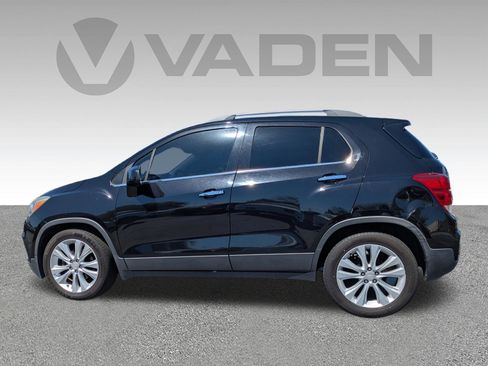 Used 2017 Chevrolet Trax Premier FWD image 26