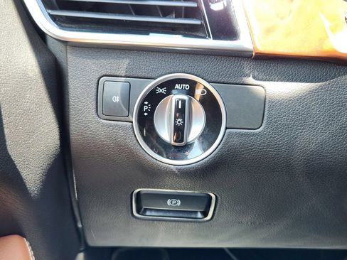 Used 2018 Mercedes-Benz GLS 450 4MATIC image 33
