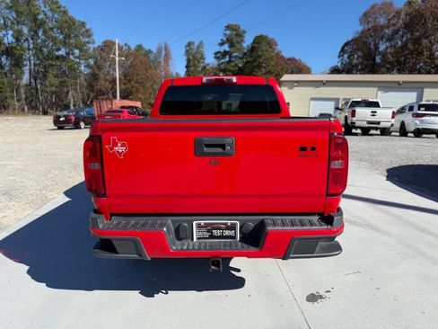 Used 2018 Chevrolet Colorado LT w/ Safety Package image 6