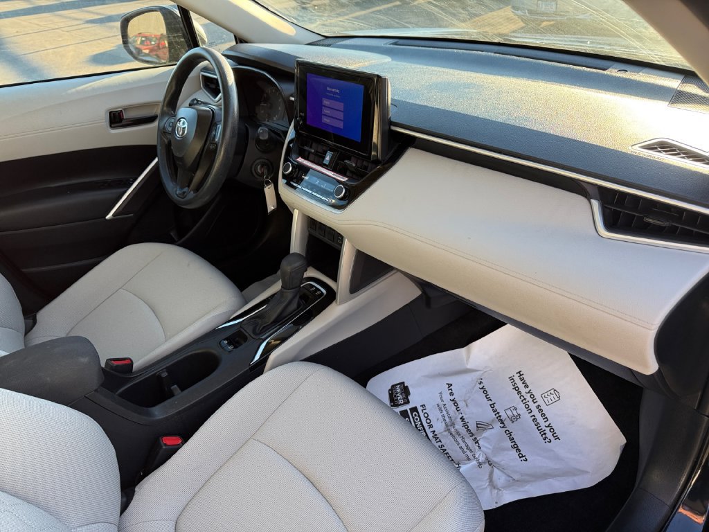 Certified 2025 Toyota Corolla Cross L AWD/4WD image 17
