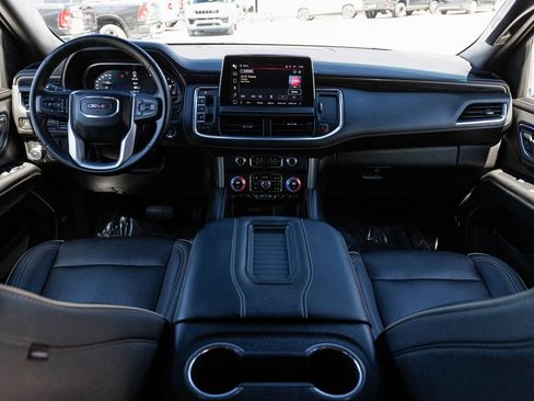Used 2023 GMC Yukon SLT w/ SLT Luxury Package AWD/4WD image 30