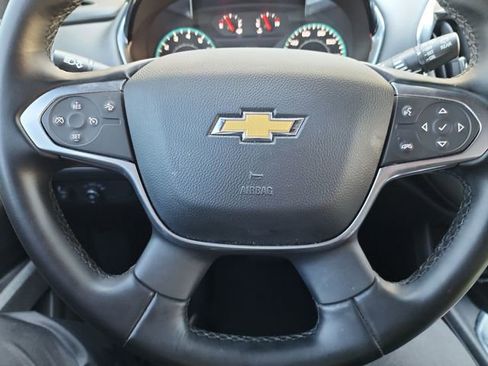 Used 2023 Chevrolet Traverse LT image 22