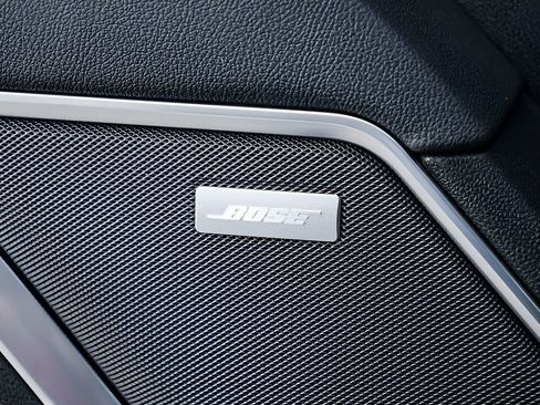 New 2026 GMC Sierra 1500 SLT image 19