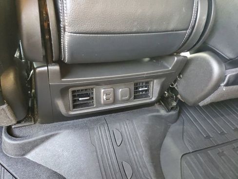 Used 2021 GMC Sierra 1500 SLE RWD image 16