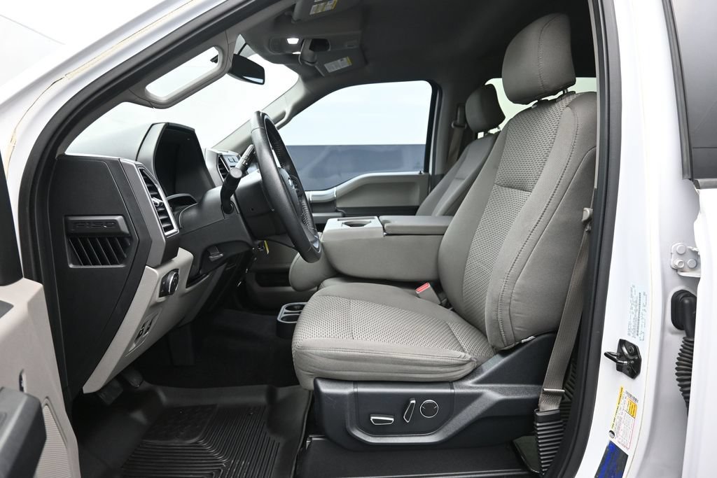 Used 2015 Ford F150 XLT w/ Equipment Group 302A Luxury AWD/4WD image 17