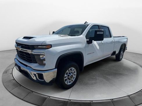 Used 2024 Chevrolet Silverado 2500 LT image 6