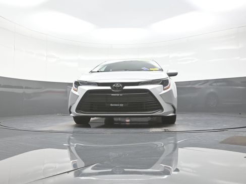 Used 2023 Toyota Corolla LE FWD image 10