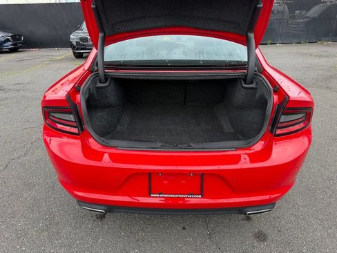 Used 2022 Dodge Charger SXT w/ Leather Interior Group RWD image 13