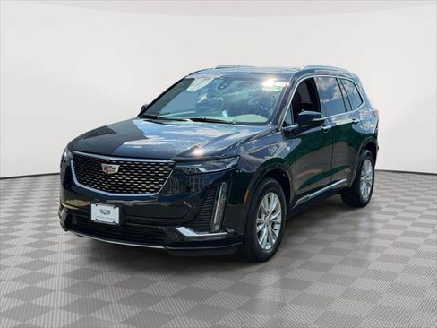 Used 2023 Cadillac XT6 Luxury AWD/4WD image 3