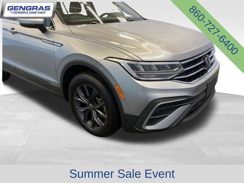Used 2023 Volkswagen Tiguan SE AWD/4WD image 45