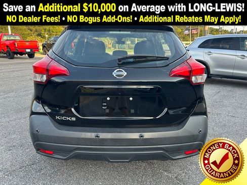 Used 2020 Nissan Kicks S image 7
