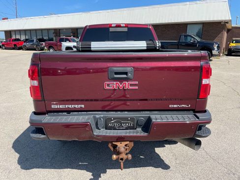 Used 2016 GMC Sierra 2500 Denali w/ Duramax Plus Package image 4