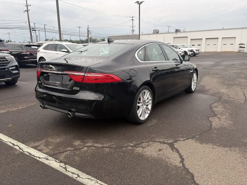 Used 2017 Jaguar XF Prestige AWD/4WD image 5
