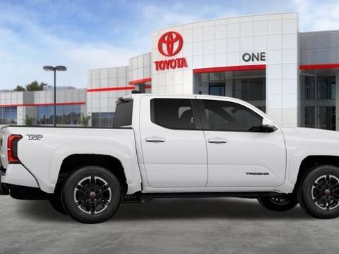 Used 2026 Toyota Tacoma TRD Sport AWD/4WD image 15