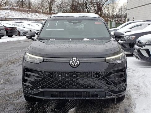 New 2026 Volkswagen Tiguan SE R-Line image 5