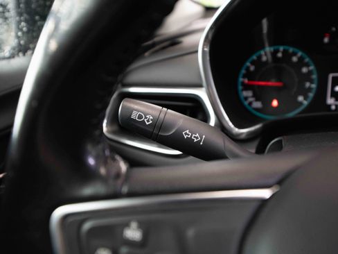 Used 2018 Chevrolet Equinox LT image 13