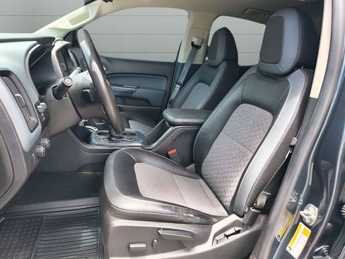Used 2018 Chevrolet Colorado Z71 AWD/4WD image 12