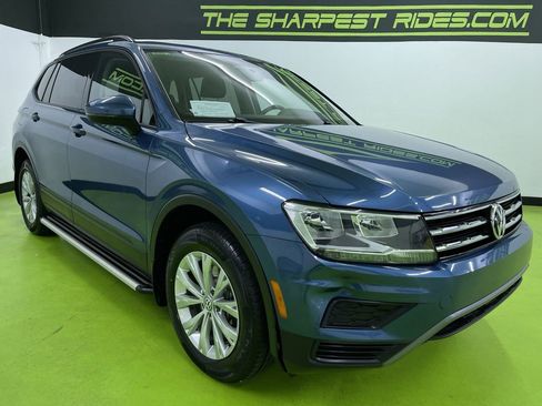 Used 2018 Volkswagen Tiguan S image 2