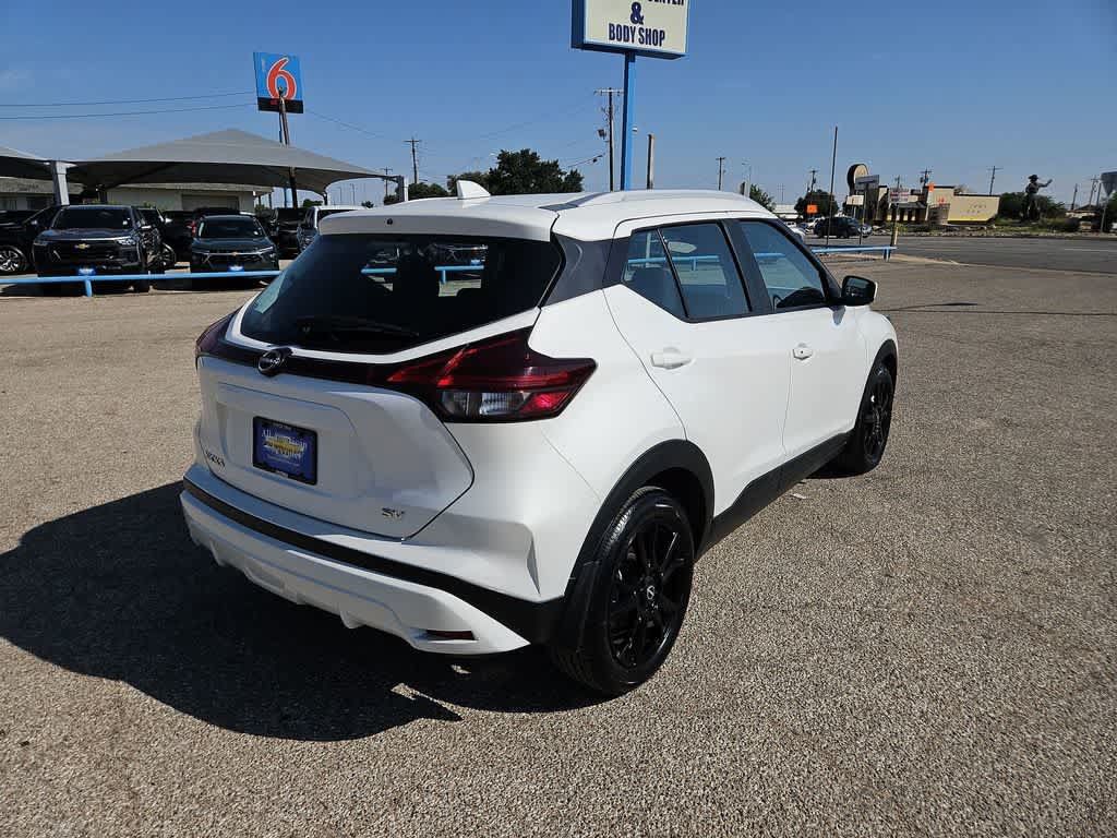 Used 2024 Nissan Kicks SV FWD image 8