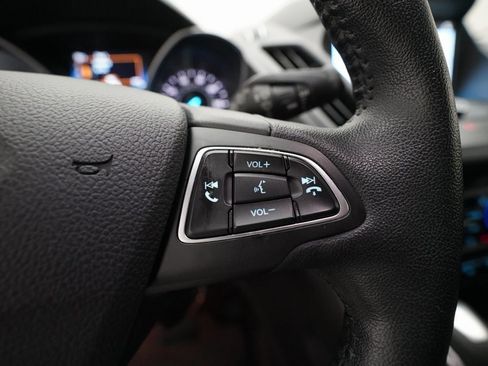 Used 2019 Ford Escape SEL image 19