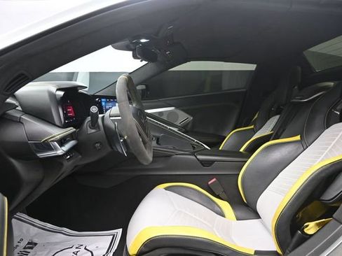 Used 2022 Chevrolet Corvette Stingray Premium Conv w/ 3LT RWD image 10