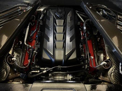 Used 2024 Chevrolet Corvette Stingray Premium Cpe w/ Z51 Performance Package RWD image 31