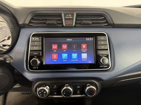 Used 2025 Nissan Versa SV FWD image 18