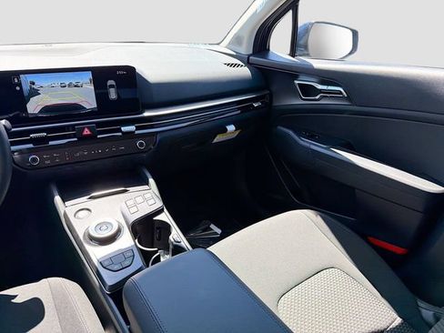 New 2027 Kia Sportage S FWD image 22