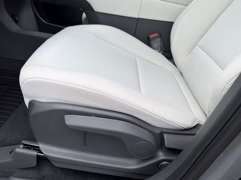 New 2026 Hyundai Santa Fe SE image 13