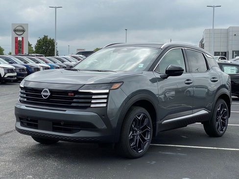 New 2025 Nissan Kicks SR w/ SR Premium Package image 8