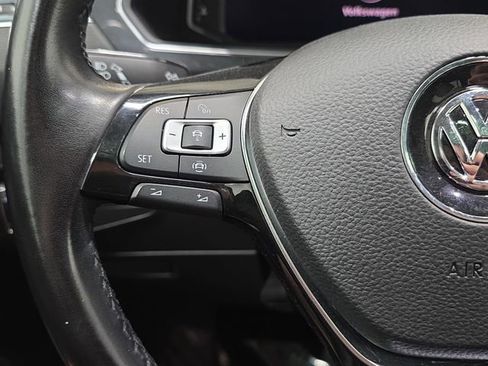Used 2019 Volkswagen Tiguan SEL w/ 3rd Row Seat Package AWD/4WD image 16