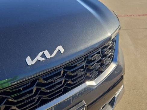 Certified 2024 Kia Sorento S image 10