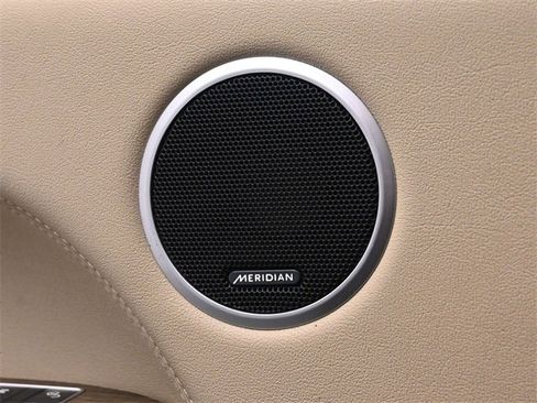 Used 2017 Land Rover Range Rover Sport HSE image 35