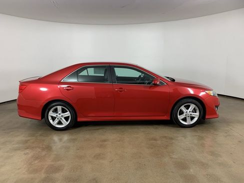 Used 2013 Toyota Camry SE FWD image 7