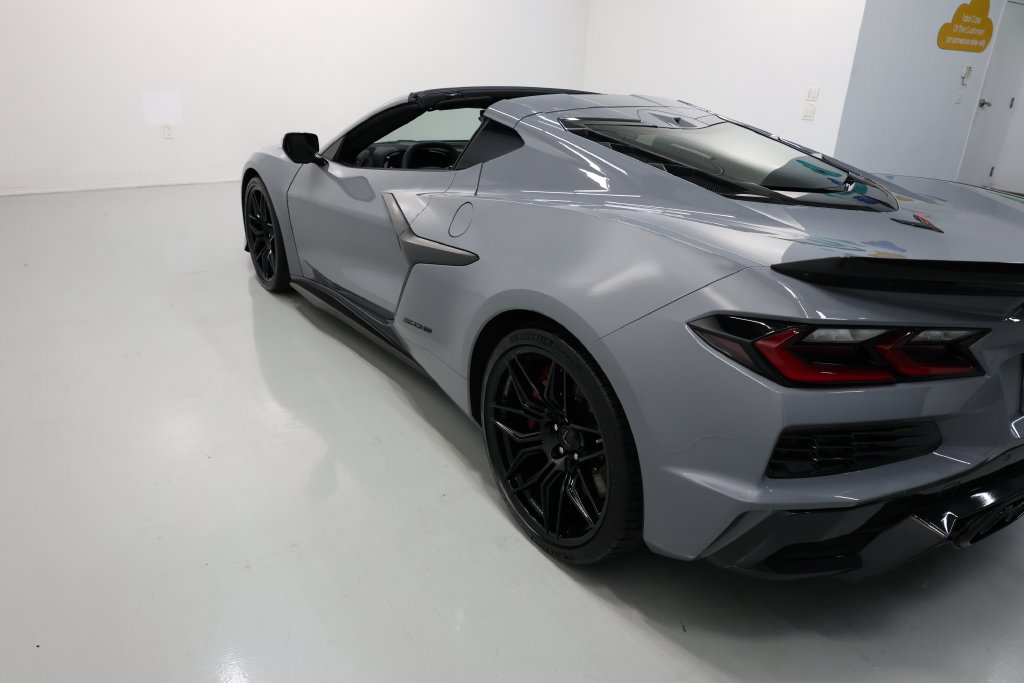 Used 2024 Chevrolet Corvette Z06 w/ Stealth Interior Trim Package RWD image 79