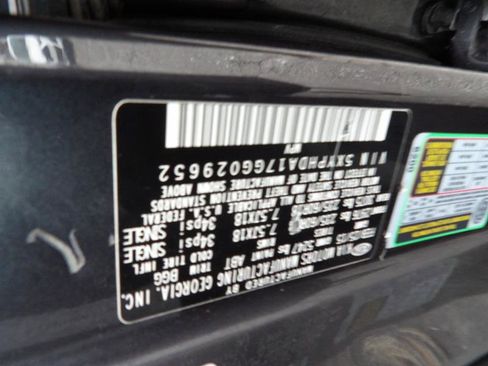 Used 2016 Kia Sorento EX image 32