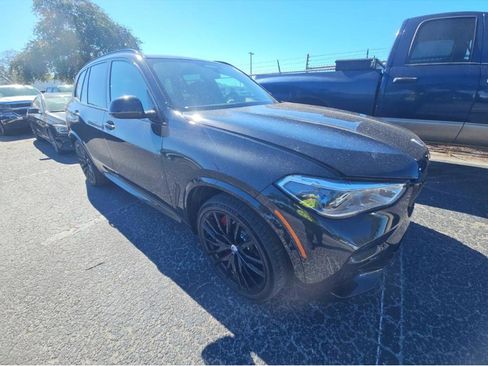 Used 2023 BMW X5 M50i w/ Executive Package image 3