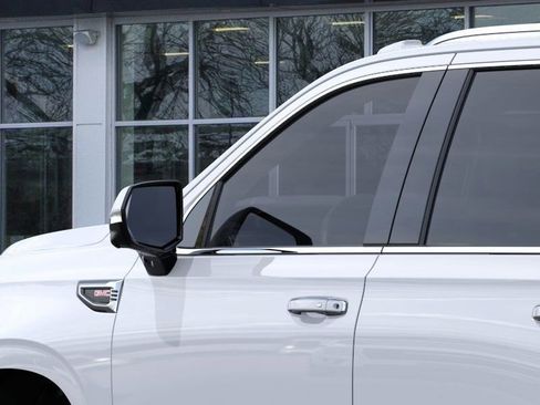 New 2026 GMC Yukon Denali w/ Sun & Power Step Package image 18